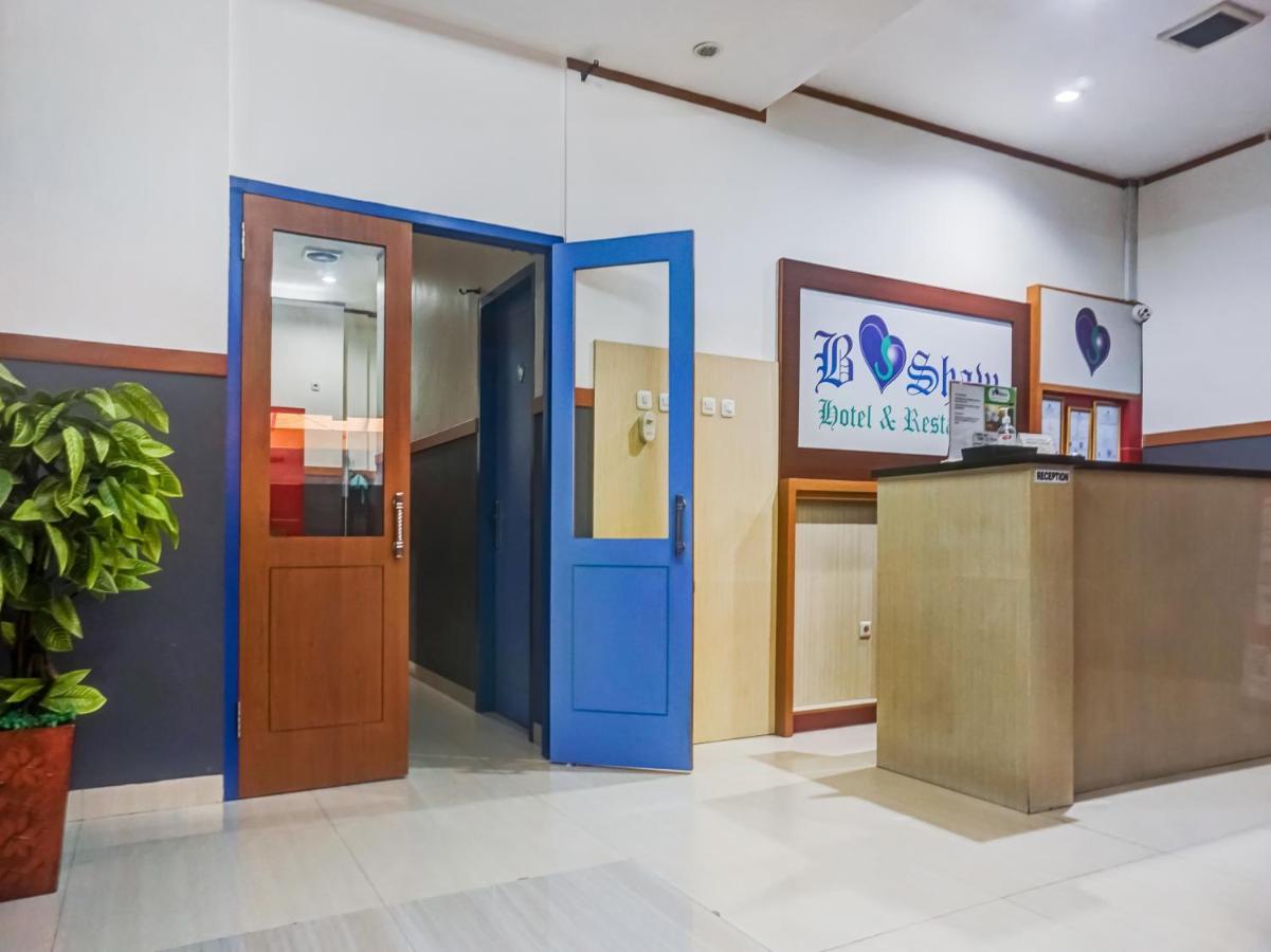 B Shaw Hotel Cakarta Dış mekan fotoğraf